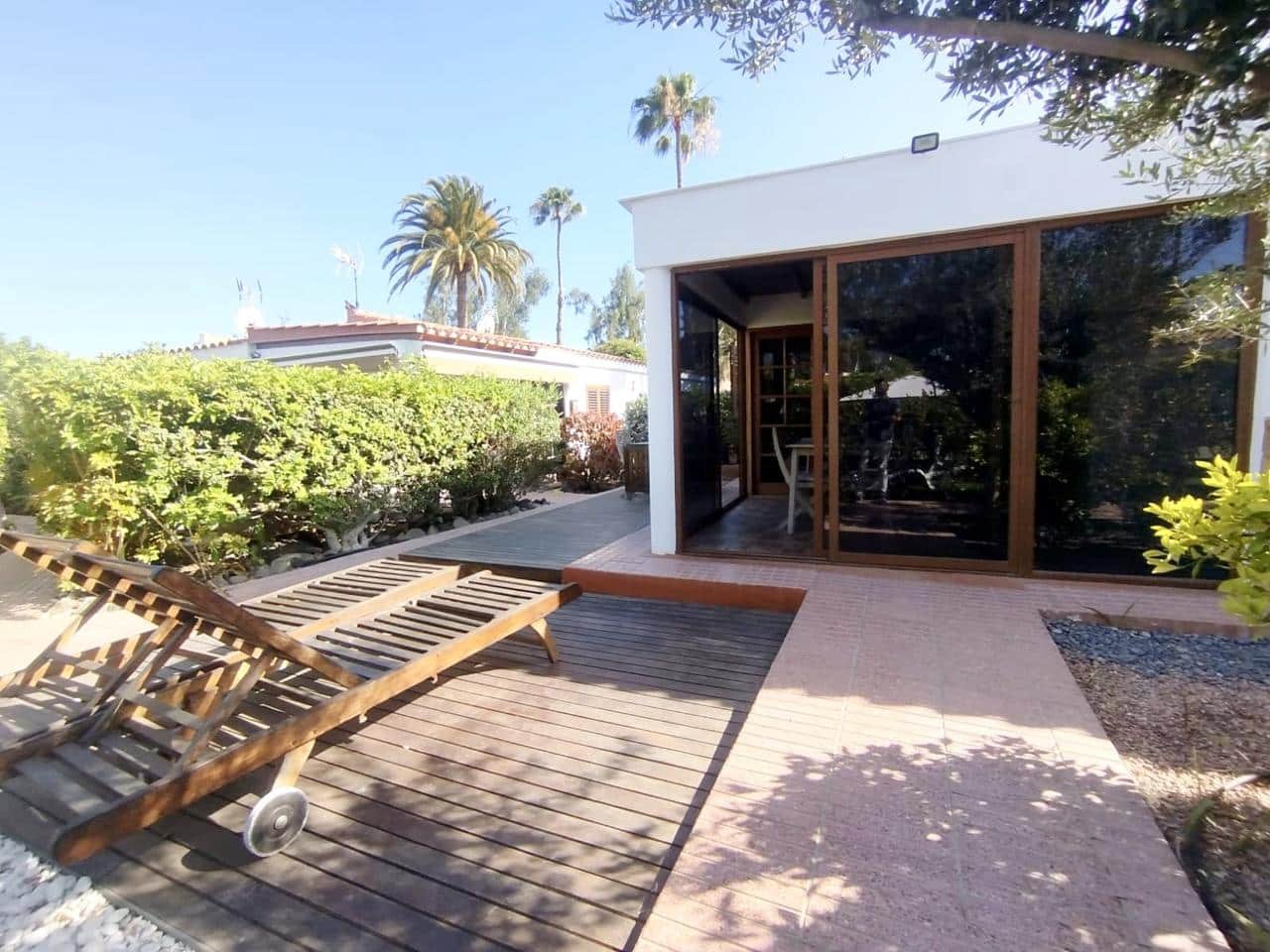 Bungalow de 2 habitaciones en Campo Internacional en alquiler con piscina - 1.800 € (Ref: 8553873)