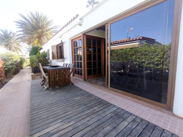 Bungalow de 2 habitaciones en Campo Internacional, San Bartolomé de Tirajana en alquiler con piscina - 1.800 € (Ref: 8553873)