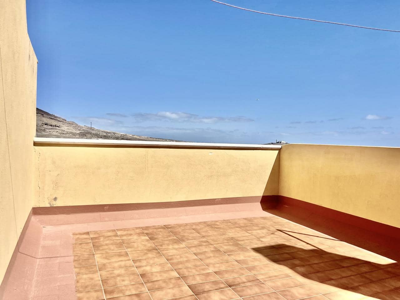 Piso de 2 habitaciones en Arinaga en alquiler - 980 € (Ref: 8594507)