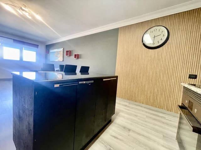 Piso de 2 habitaciones en Arinaga, Agüimes en alquiler - 980 € (Ref: 8594507)
