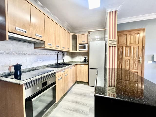 Piso de 2 habitaciones en Arinaga, Agüimes en alquiler - 980 € (Ref: 8594507)