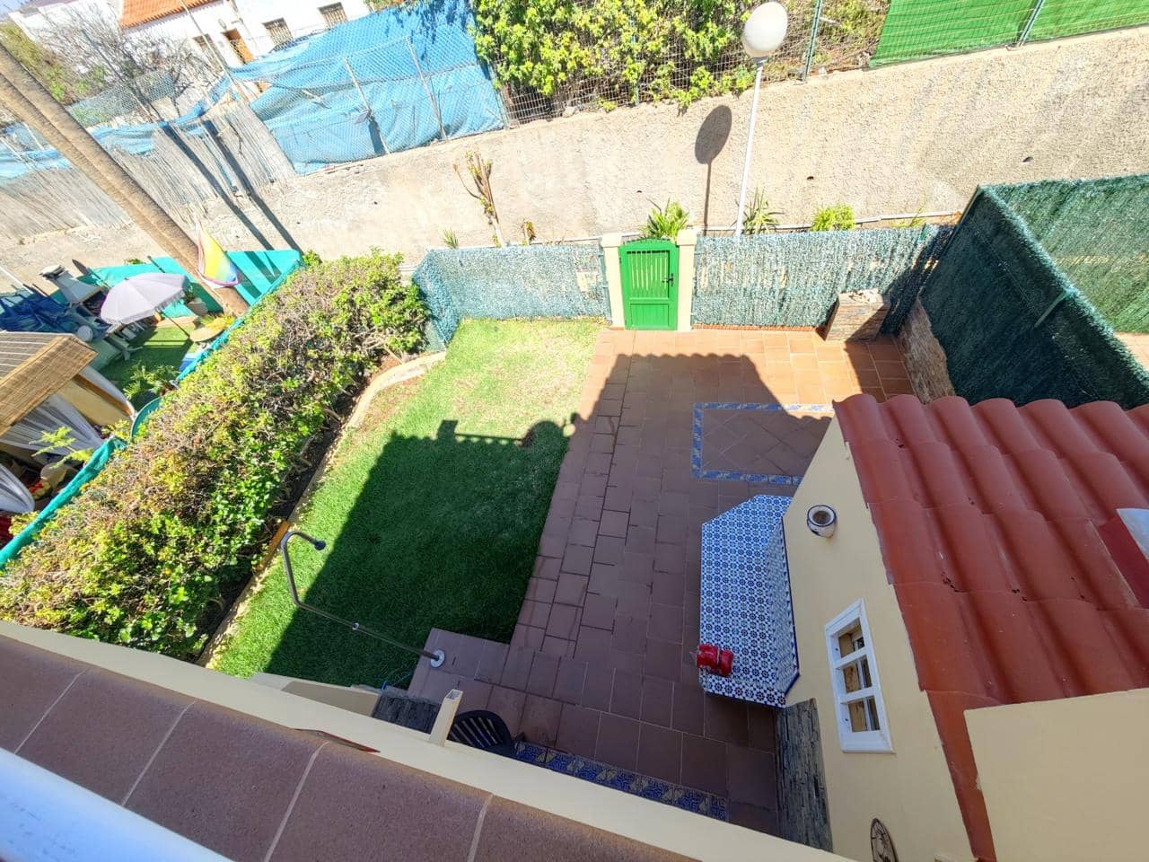 1 Zimmer Villa zu vermieten in Sonneland mit Pool - 1.250 € (Ref: 8599099)