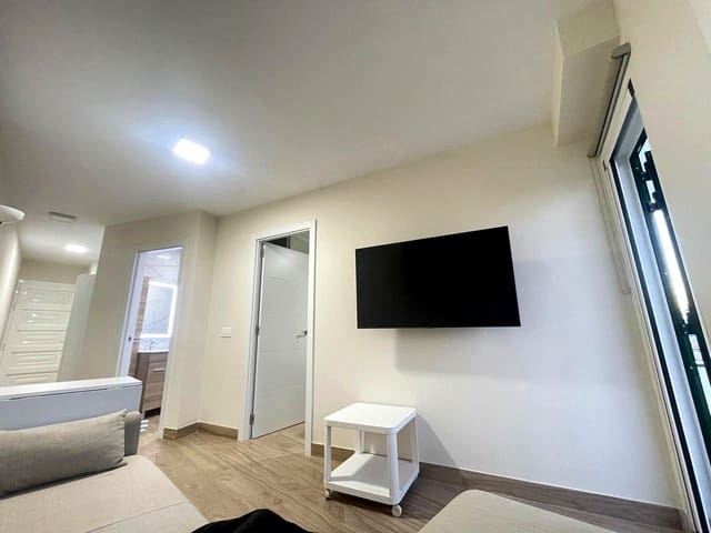 1 soveværelse Lejlighed til leje i Playa del Inglés, San Bartolomé de Tirajana med swimmingpool - € 1.200 (Ref: 8644092)