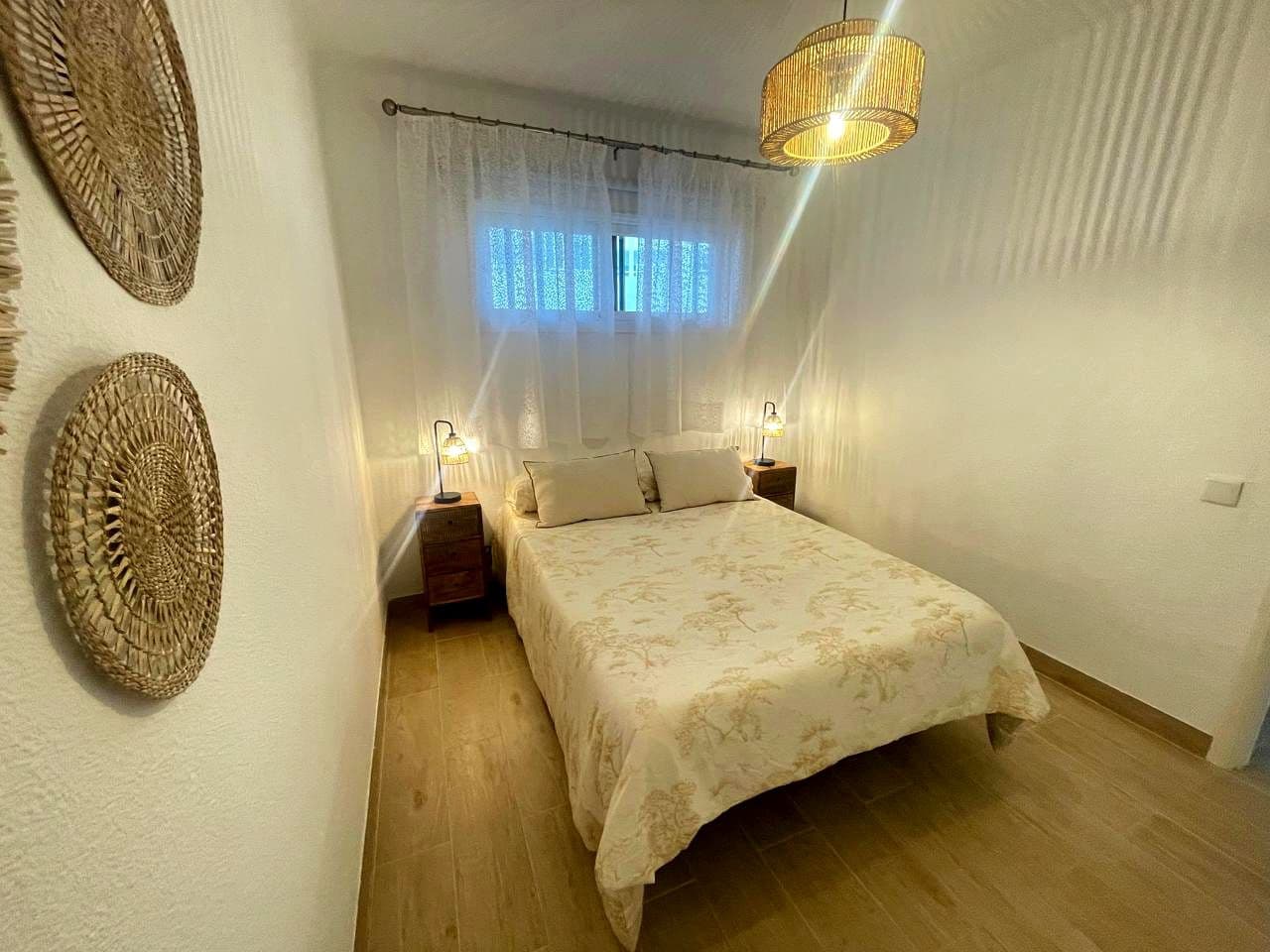 1 bedroom Flat for rent in Playa del Aguila with pool - € 1,300 (Ref: 8669184)