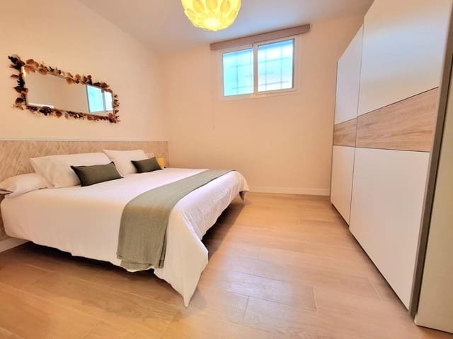 2 quarto Apartamento para arrendar em Isleta, Las Palmas de Gran Canaria - 950 € (Ref: 8677104)