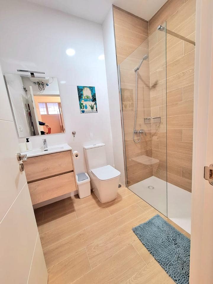 2 quarto Apartamento para arrendar em Las Palmas de Gran Canaria - 950 € (Ref: 8697223)