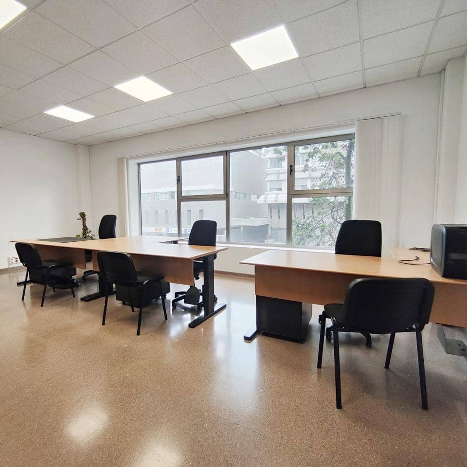 Office for rent in Las Palmas de Gran Canaria - € 650 (Ref: 8697733)