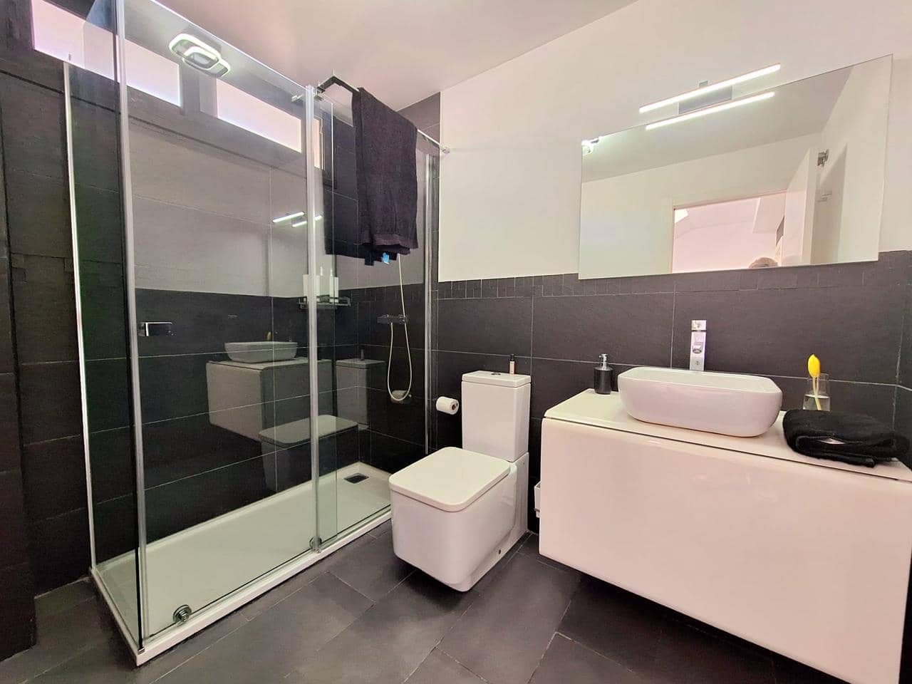 2 bedroom Villa for rent in Arucas with garage - € 1,370 (Ref: 8715152)