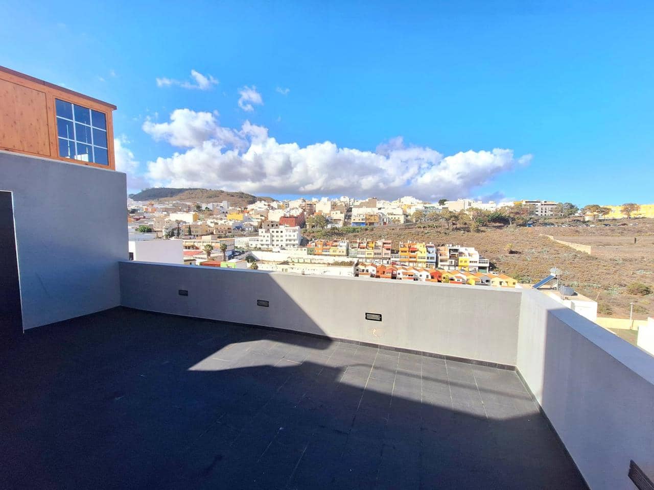 2 bedroom Villa for rent in Arucas with garage - € 1,370 (Ref: 8715152)