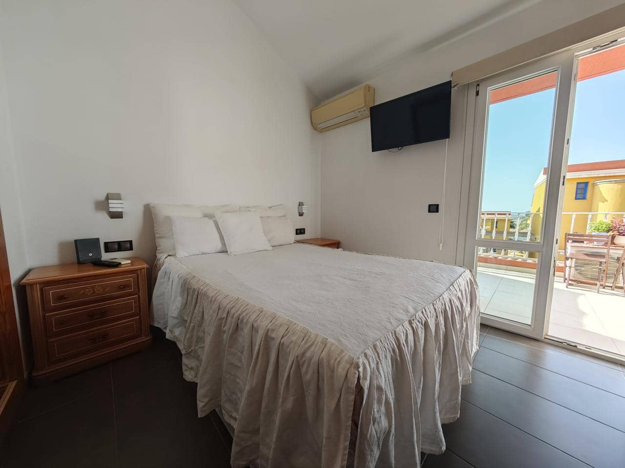 Chalet de 2 habitaciones en Sonneland en alquiler con piscina - 1.250 € (Ref: 8740723)