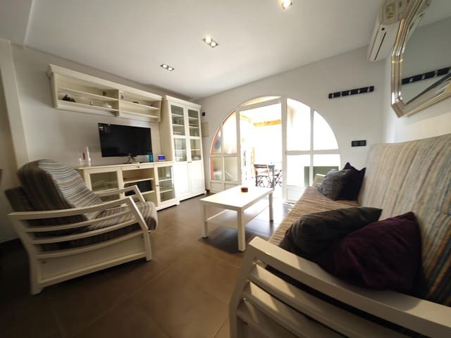 2 Zimmer Villa zu vermieten in Sonneland, San Bartolomé de Tirajana mit Pool - 1.250 € (Ref: 8740723)