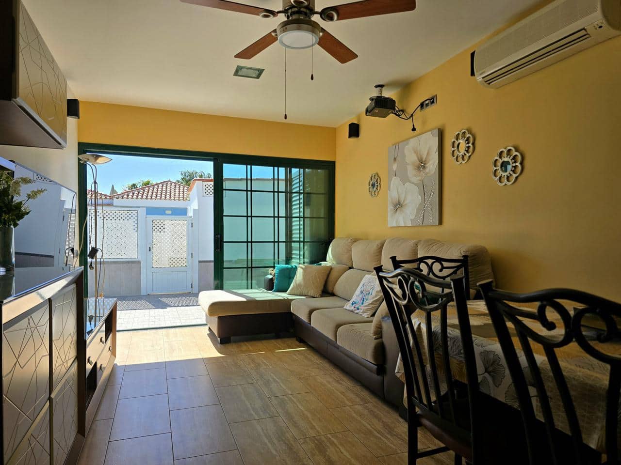 2 soveværelse Villa til salg i Maspalomas med swimmingpool - € 665.000 (Ref: 8810951)