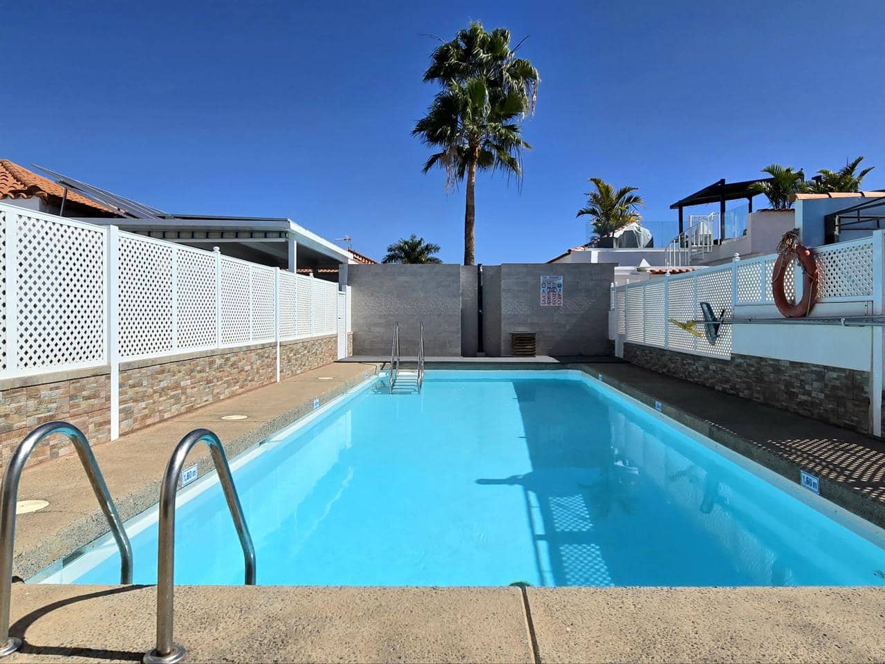 2 soveværelse Villa til salg i Maspalomas med swimmingpool - € 665.000 (Ref: 8810951)