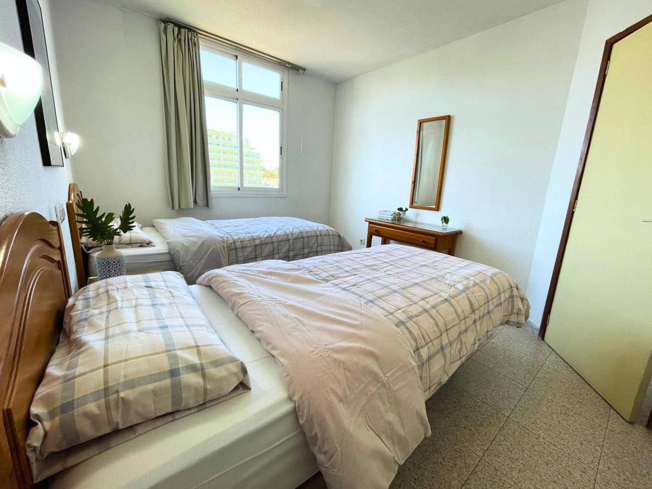 Appartement de 2 chambres à louer à Playa del Ingles avec piscine garage - 1 050 € (Ref: 8812034)