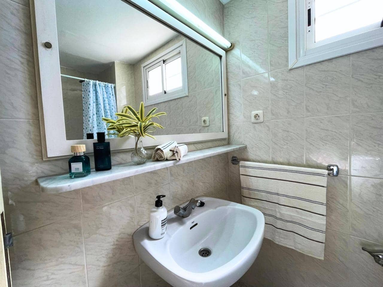 Appartement de 2 chambres à louer à Playa del Ingles avec piscine garage - 1 050 € (Ref: 8812034)