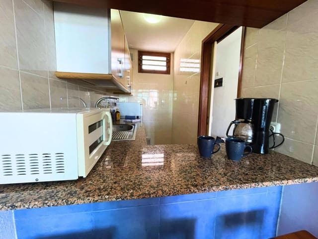 Appartement de 2 chambres à louer à Playa del Inglés, San Bartolomé de Tirajana avec piscine garage - 1 050 € (Ref: 8812034)