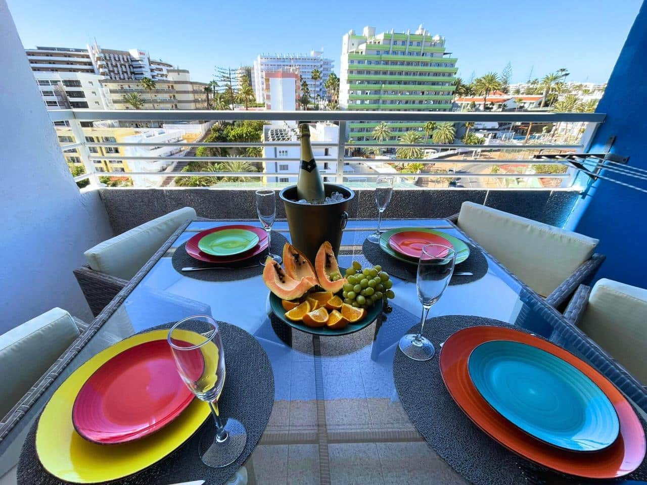 Appartement de 2 chambres à louer à Playa del Ingles avec piscine garage - 1 050 € (Ref: 8812034)