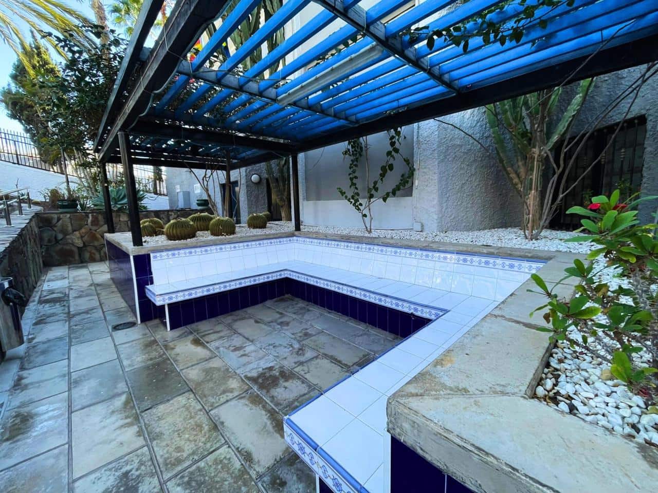 Appartement de 2 chambres à louer à Playa del Ingles avec piscine garage - 1 050 € (Ref: 8812034)