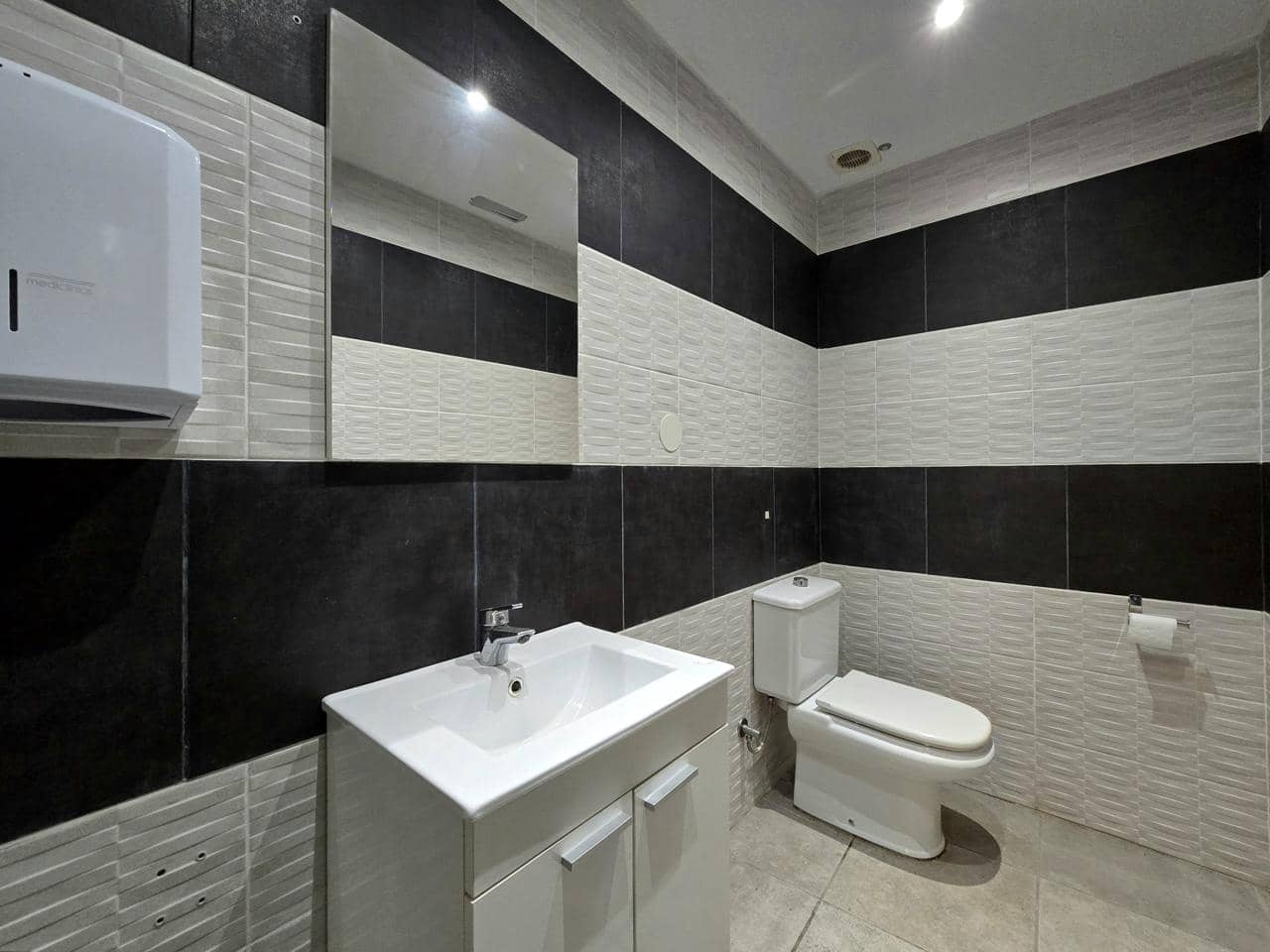 3 soveværelse Virksomhed til salg i Maspalomas - € 600.000 (Ref: 8820913)