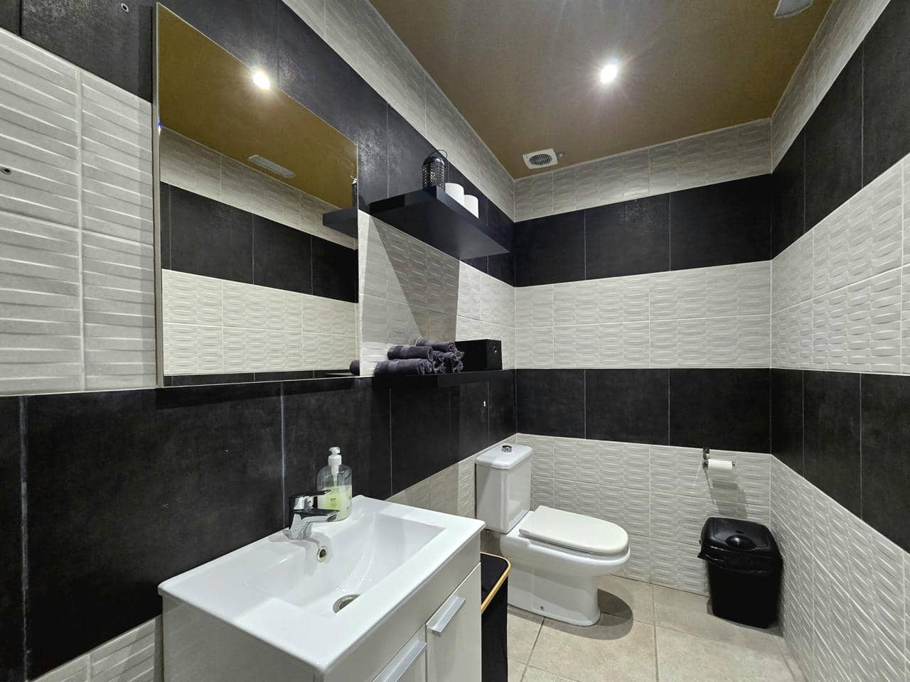 3 Zimmer Firma/Unternehmen zu vermieten in Playa del Ingles - 1.750 € (Ref: 8820913)