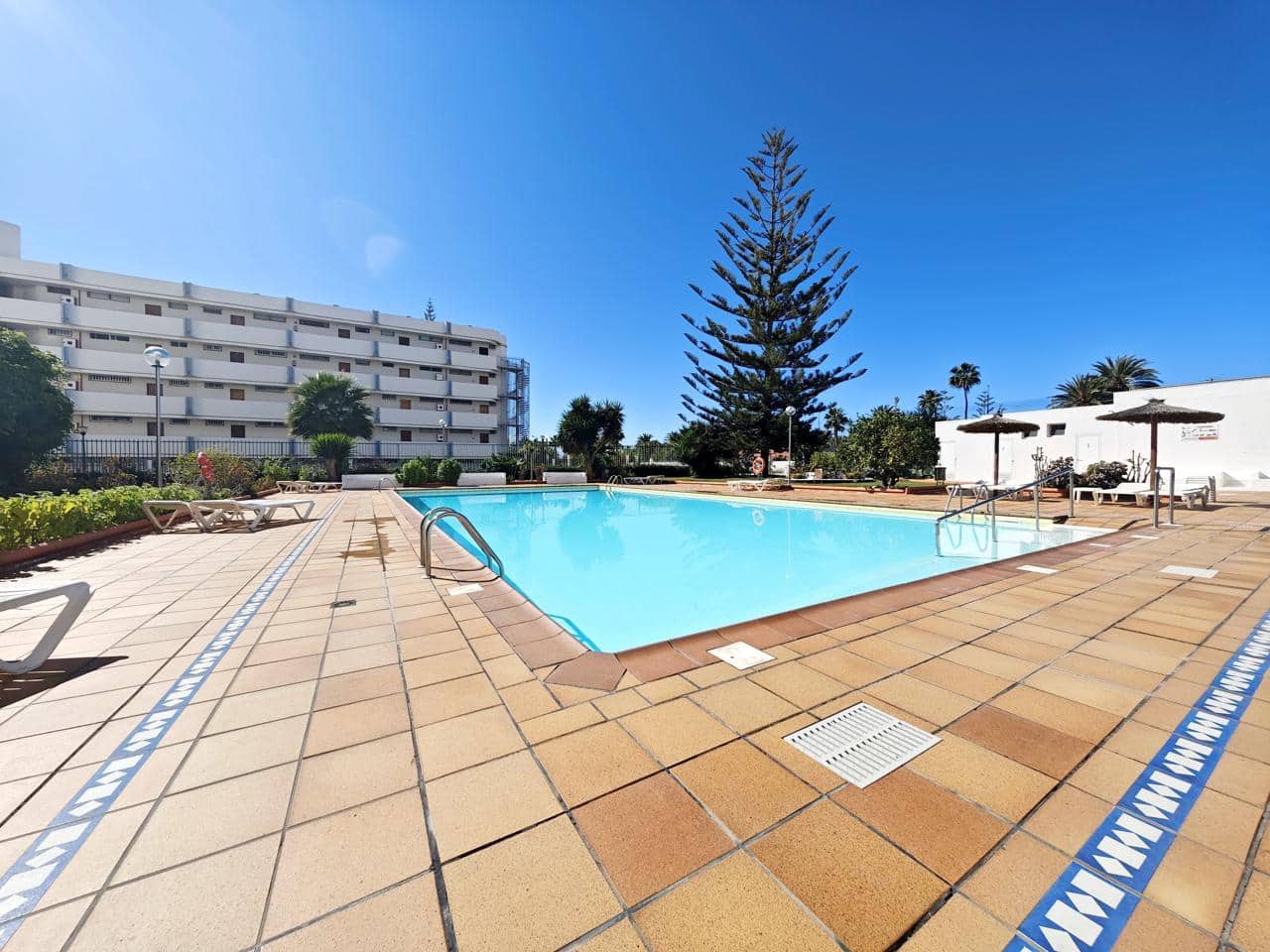 2 bedroom Flat for rent in Playa del Ingles with pool garage - € 1,350 (Ref: 8855831)