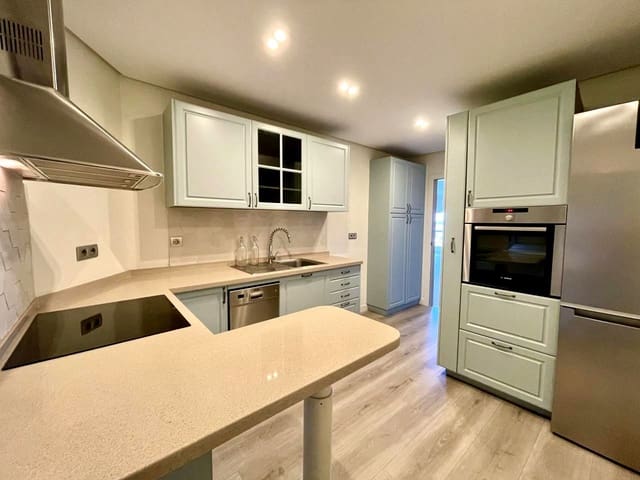 2 sypialnia Mieszkanie do wynajęcia w Ciudad Jardín, Las Palmas de Gran Canaria z garażem - 1 500 € (Ref: 8892208)