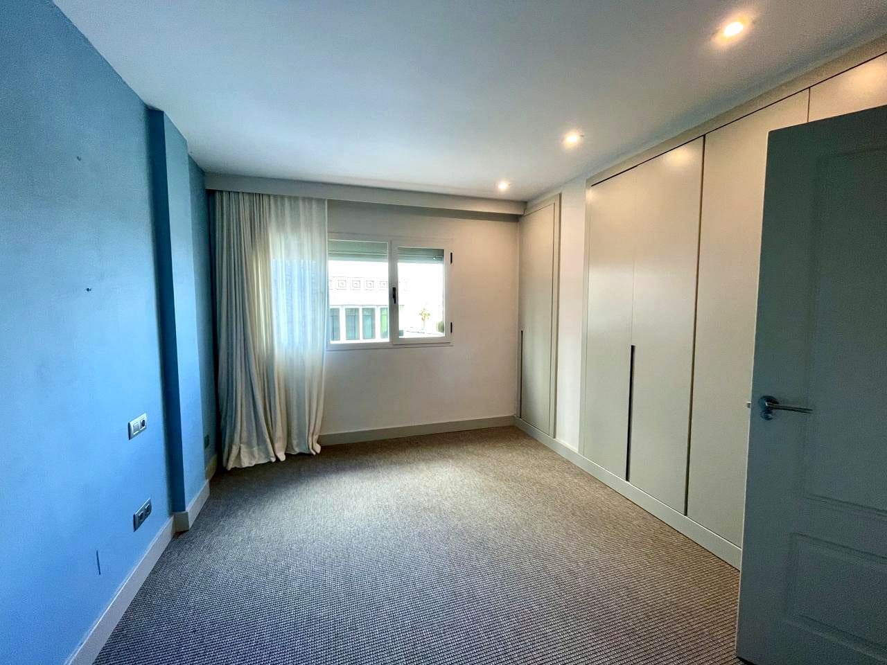 2 soveværelse Lejlighed til leje i Las Palmas de Gran Canaria med garage - € 1.500 (Ref: 8892208)