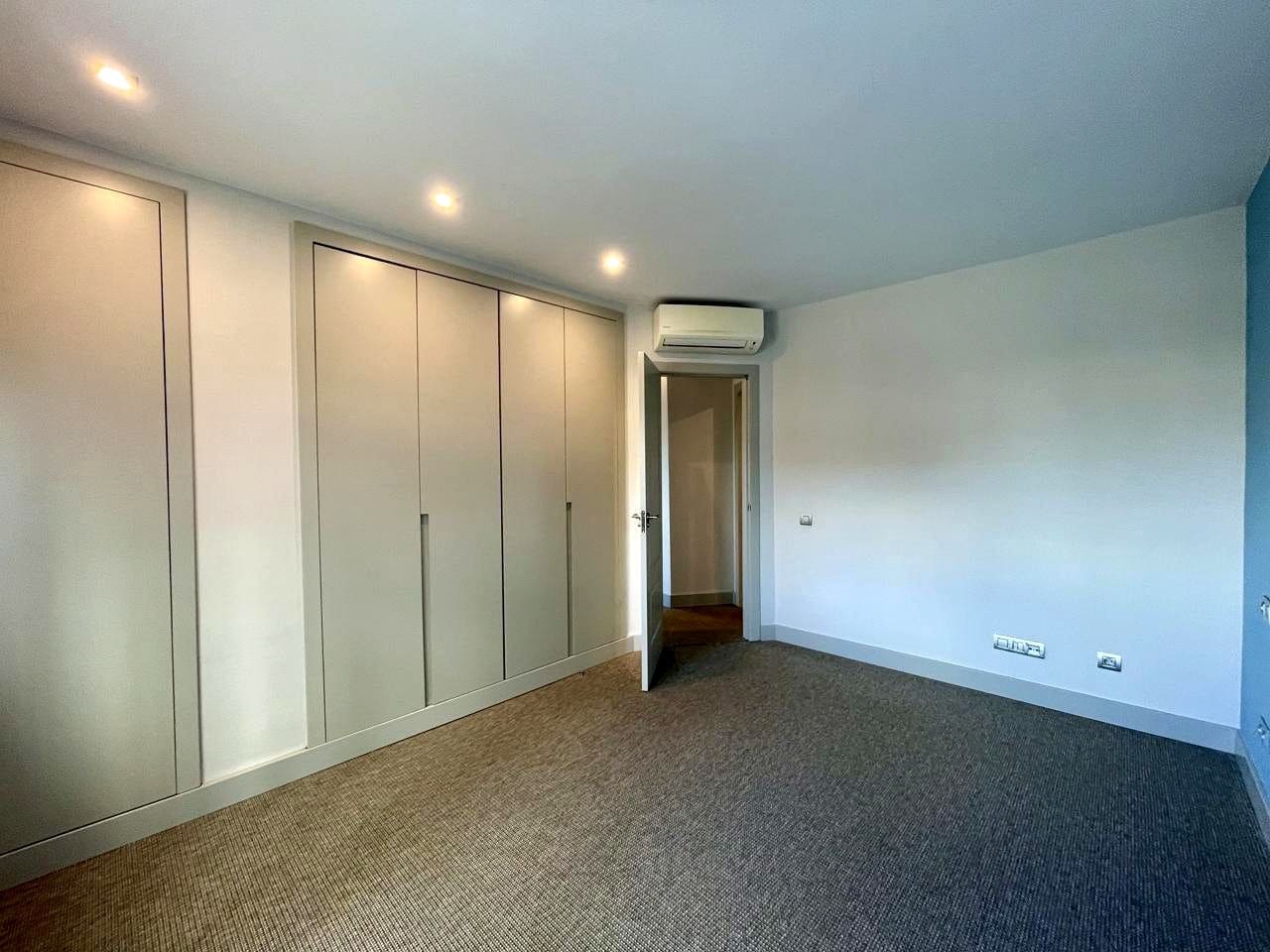 2 soveværelse Lejlighed til leje i Las Palmas de Gran Canaria med garage - € 1.500 (Ref: 8892208)