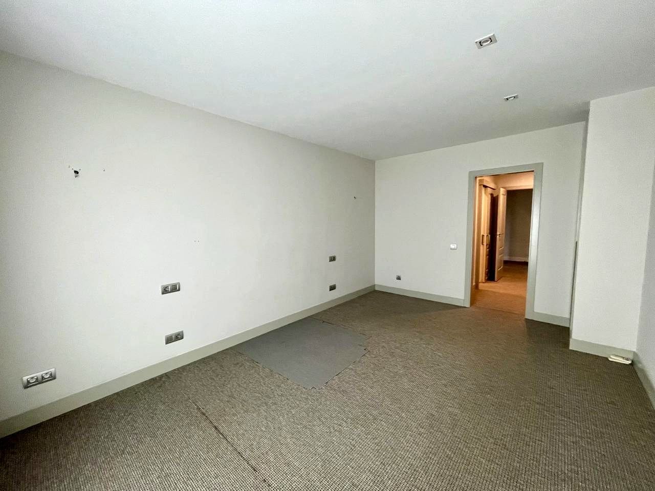 2 soveværelse Lejlighed til leje i Las Palmas de Gran Canaria med garage - € 1.500 (Ref: 8892208)