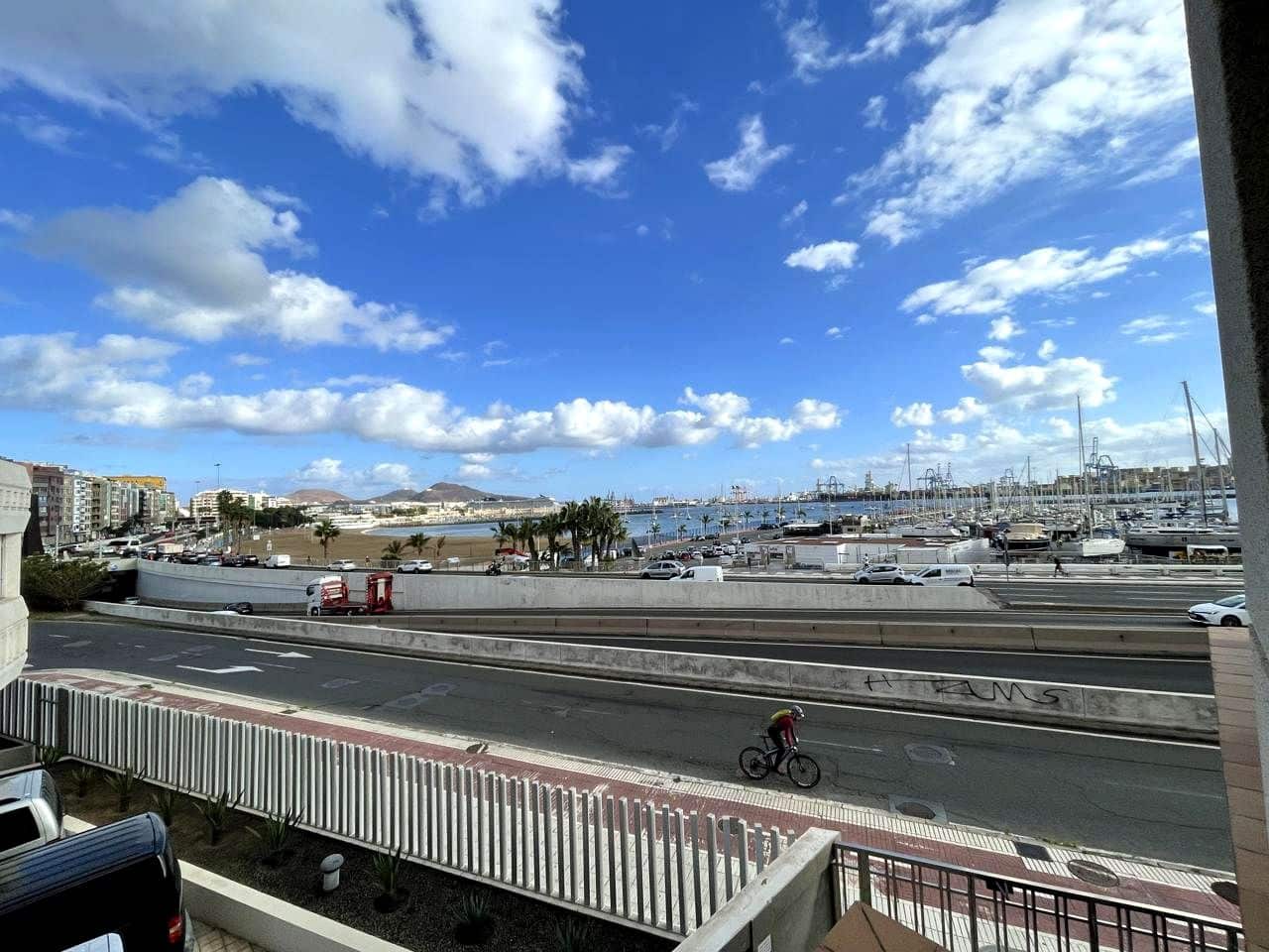 2 soveværelse Lejlighed til leje i Las Palmas de Gran Canaria med garage - € 1.500 (Ref: 8892208)