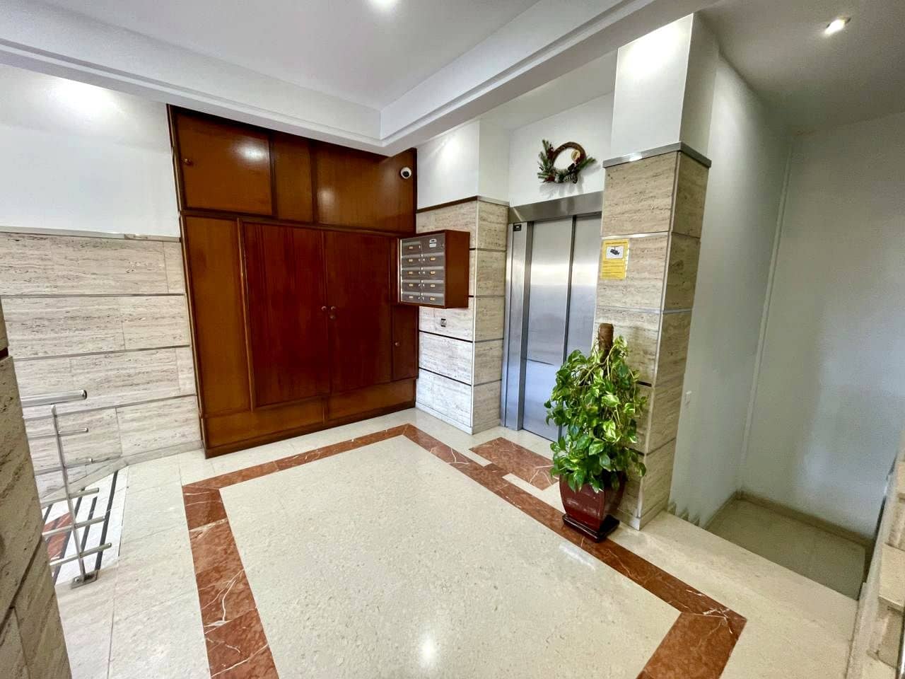 2 soveværelse Lejlighed til leje i Las Palmas de Gran Canaria med garage - € 1.500 (Ref: 8892208)