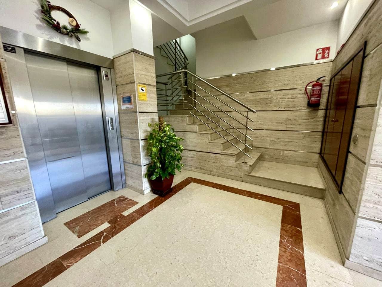 2 soveværelse Lejlighed til leje i Las Palmas de Gran Canaria med garage - € 1.500 (Ref: 8892208)