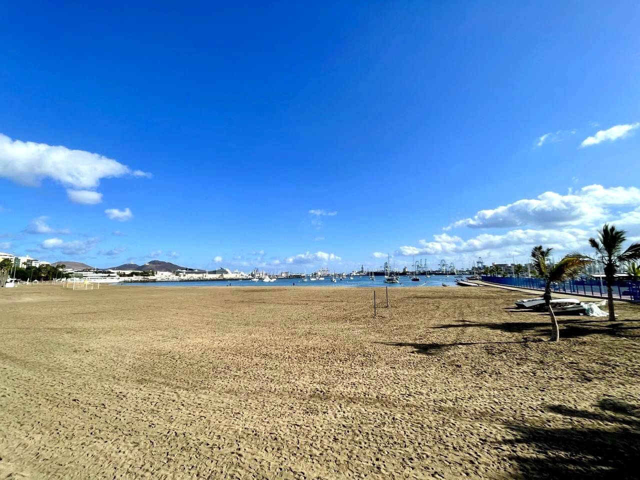 2 soveværelse Lejlighed til leje i Las Palmas de Gran Canaria med garage - € 1.500 (Ref: 8892208)