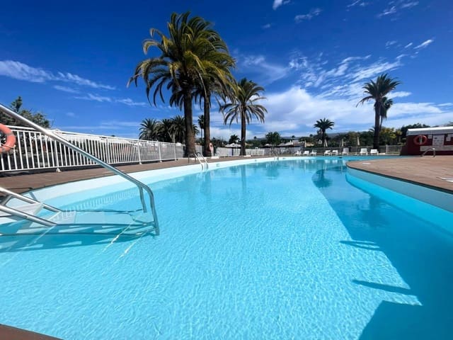 2 makuuhuone Bungalow vuokrattavana paikassa Maspalomas, San Bartolomé de Tirajana mukana uima-altaan - 2 200 € (Ref: 8942163)