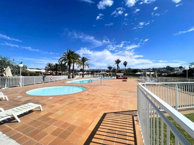 2 makuuhuone Bungalow vuokrattavana paikassa Maspalomas, San Bartolomé de Tirajana mukana uima-altaan - 2 200 € (Ref: 8942163)