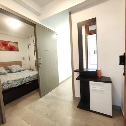 1 makuuhuone Asunto vuokrattavana paikassa Playa del Inglés, San Bartolomé de Tirajana mukana uima-altaan 
autotalli - 1 330 € (Ref: 8958247)