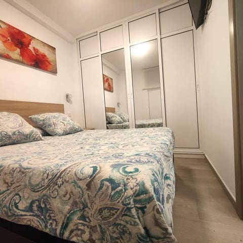 1 makuuhuone Asunto vuokrattavana paikassa Playa del Inglés, San Bartolomé de Tirajana mukana uima-altaan 
autotalli - 1 330 € (Ref: 8958247)