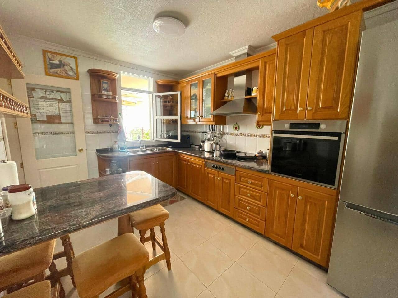 4 sypialnia Mieszkanie do wynajęcia w Mogan - 1 900 € (Ref: 8967480)