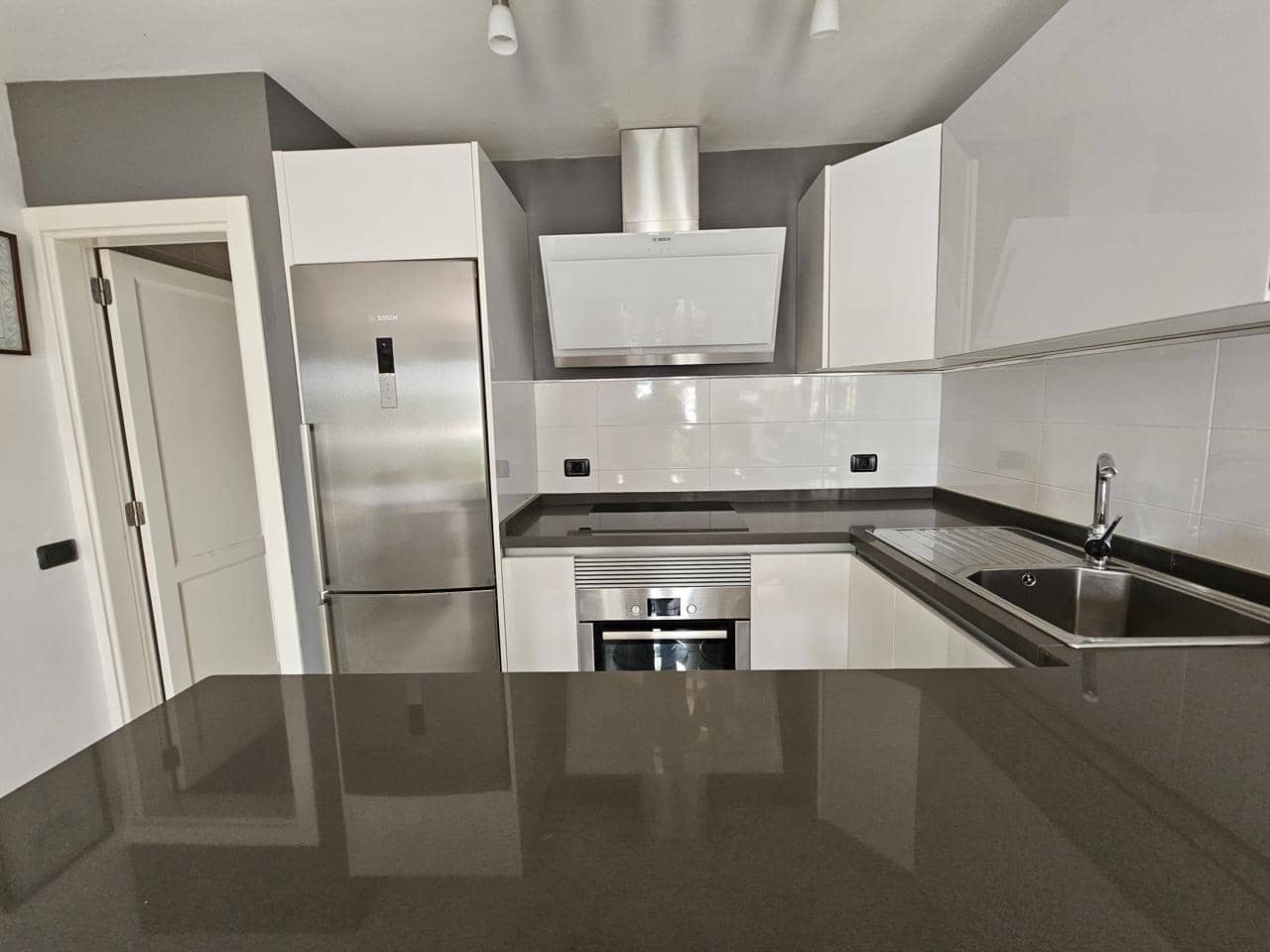 2 bedroom Flat for rent in Sonneland with pool garage - € 1,250 (Ref: 8971206)