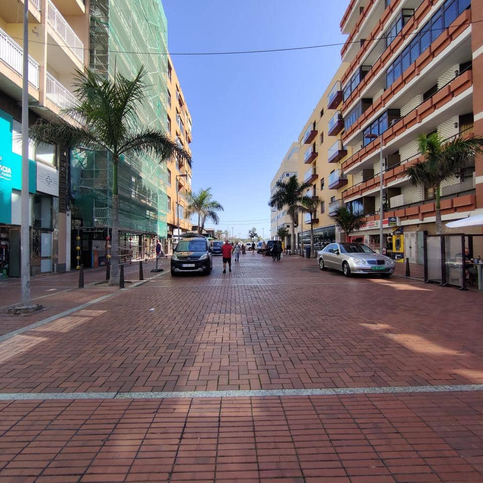 Leilighet til leie i Las Palmas de Gran Canaria - € 850 (Ref: 8973560)