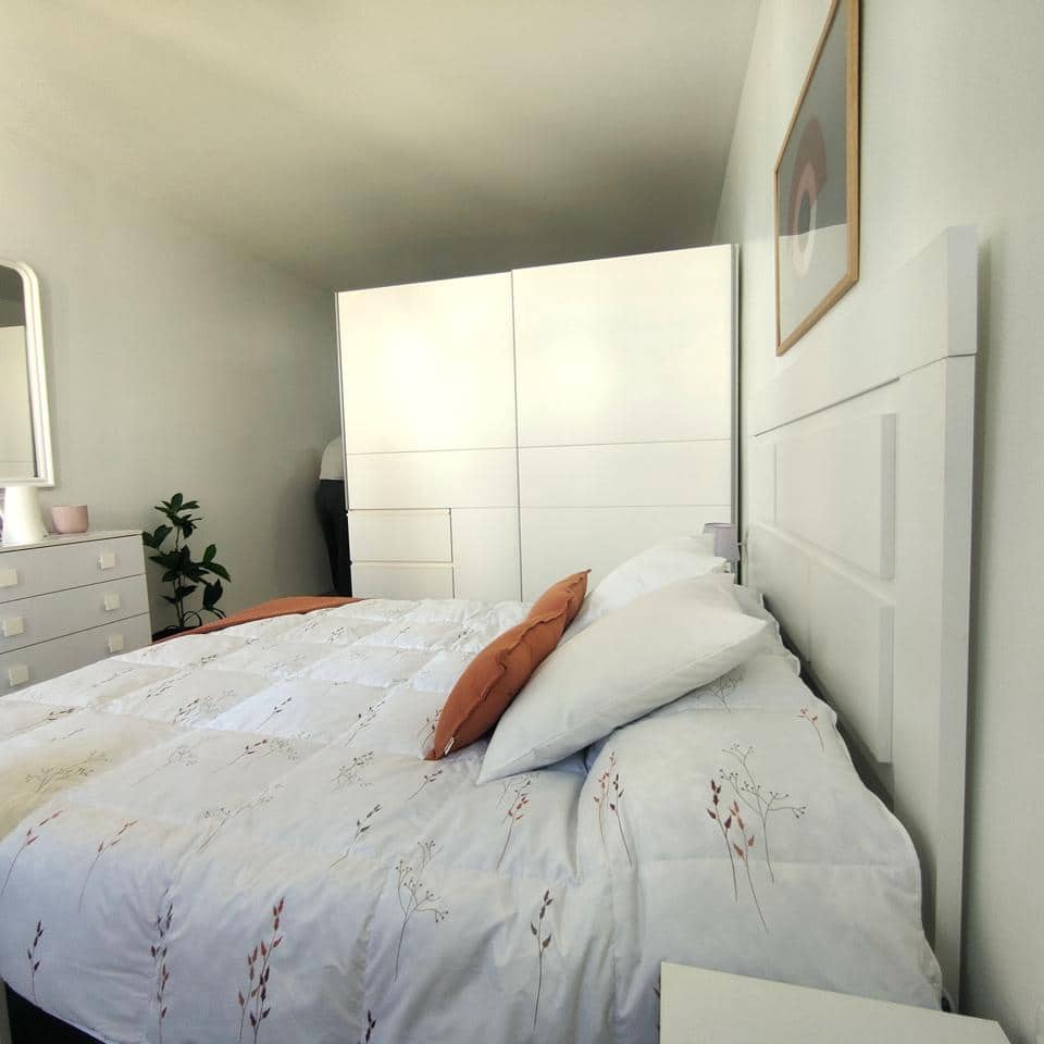 Leilighet til leie i Las Palmas de Gran Canaria - € 850 (Ref: 8973560)