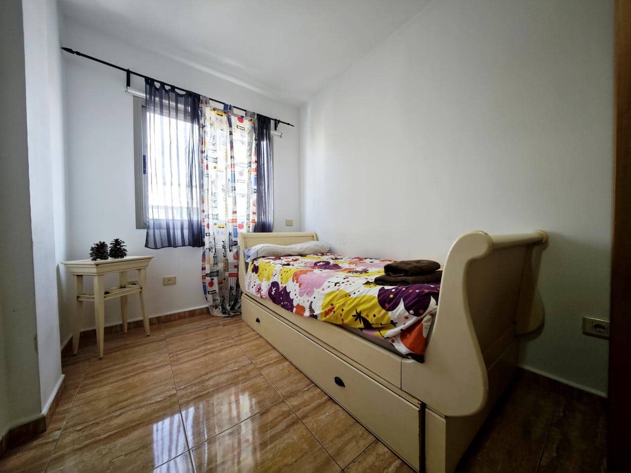 3 bedroom Flat for rent in Vecindario - € 1,200 (Ref: 8981812)