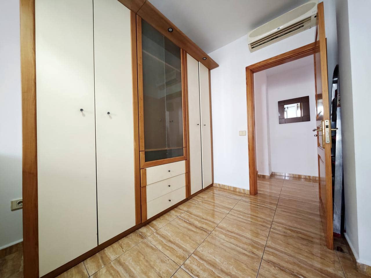 3 bedroom Flat for rent in Vecindario - € 1,200 (Ref: 8981812)