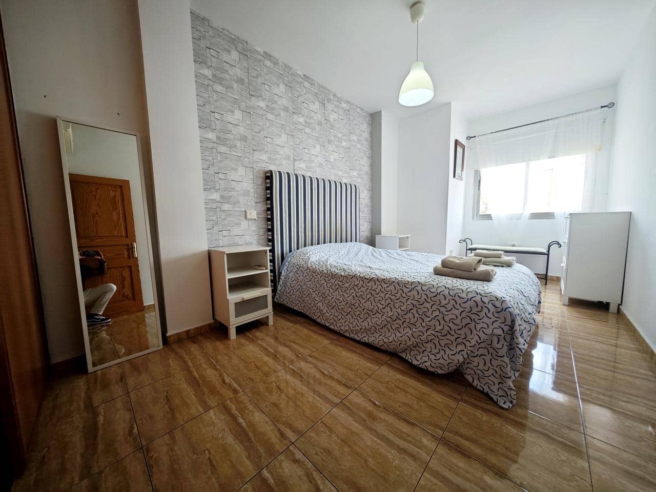 3 bedroom Flat for rent in Vecindario - € 1,200 (Ref: 8981812)