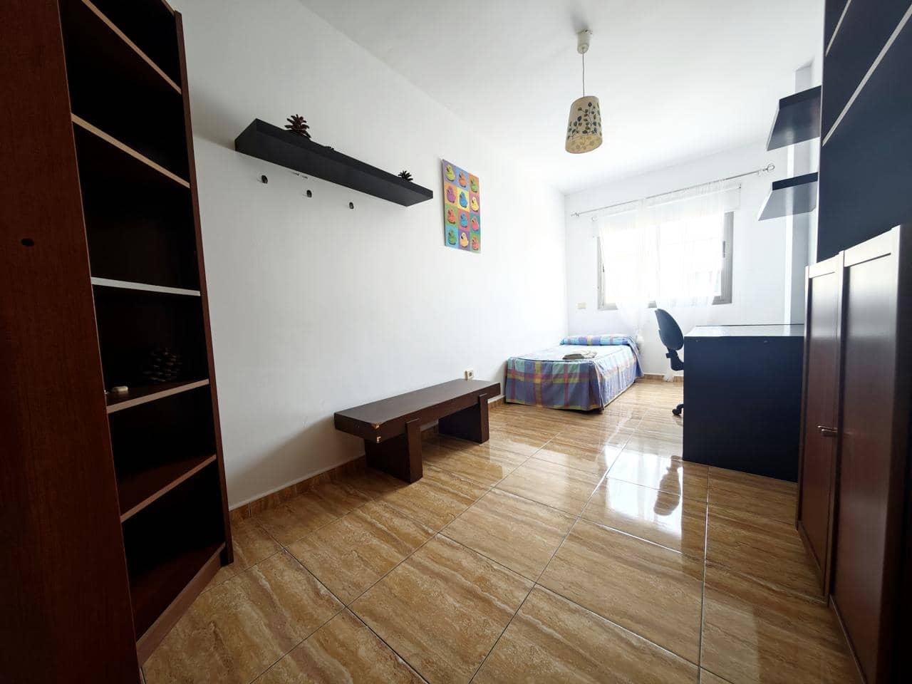 3 bedroom Flat for rent in Vecindario - € 1,200 (Ref: 8981812)