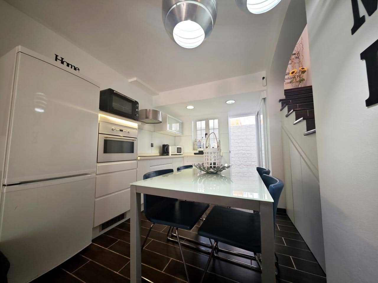 1 quarto Apartamento para arrendar em Sonneland com piscina - 1 300 € (Ref: 8981813)