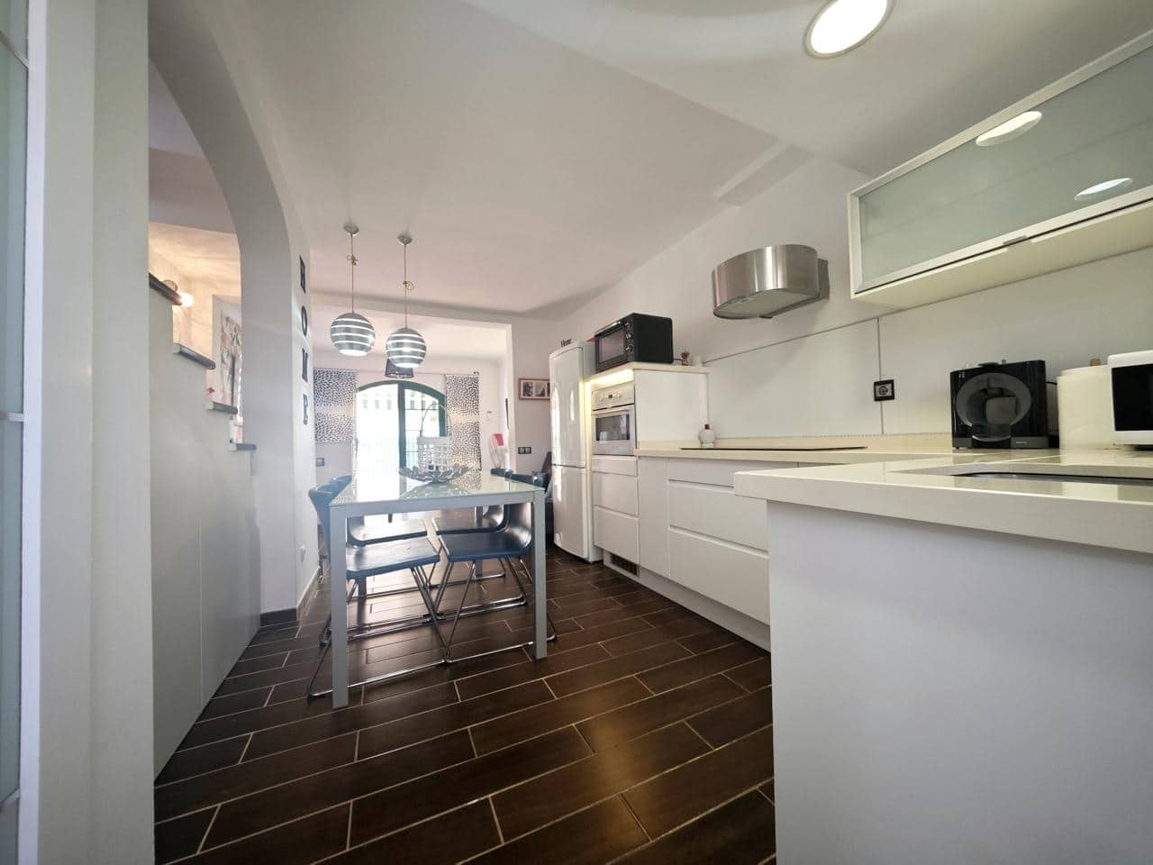 1 quarto Apartamento para arrendar em Sonneland com piscina - 1 300 € (Ref: 8981813)