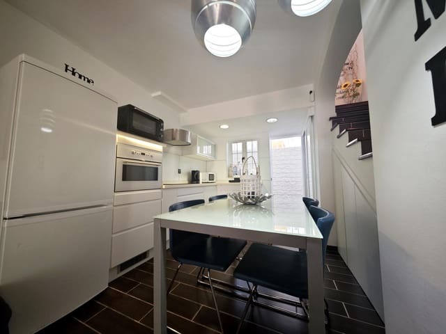 1 slaapkamer Flat te huur in Sonneland, San Bartolomé de Tirajana met zwembad - € 1.300 (Ref: 8981813)