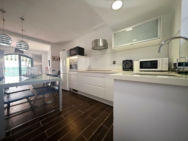 1 slaapkamer Flat te huur in Sonneland, San Bartolomé de Tirajana met zwembad - € 1.300 (Ref: 8981813)