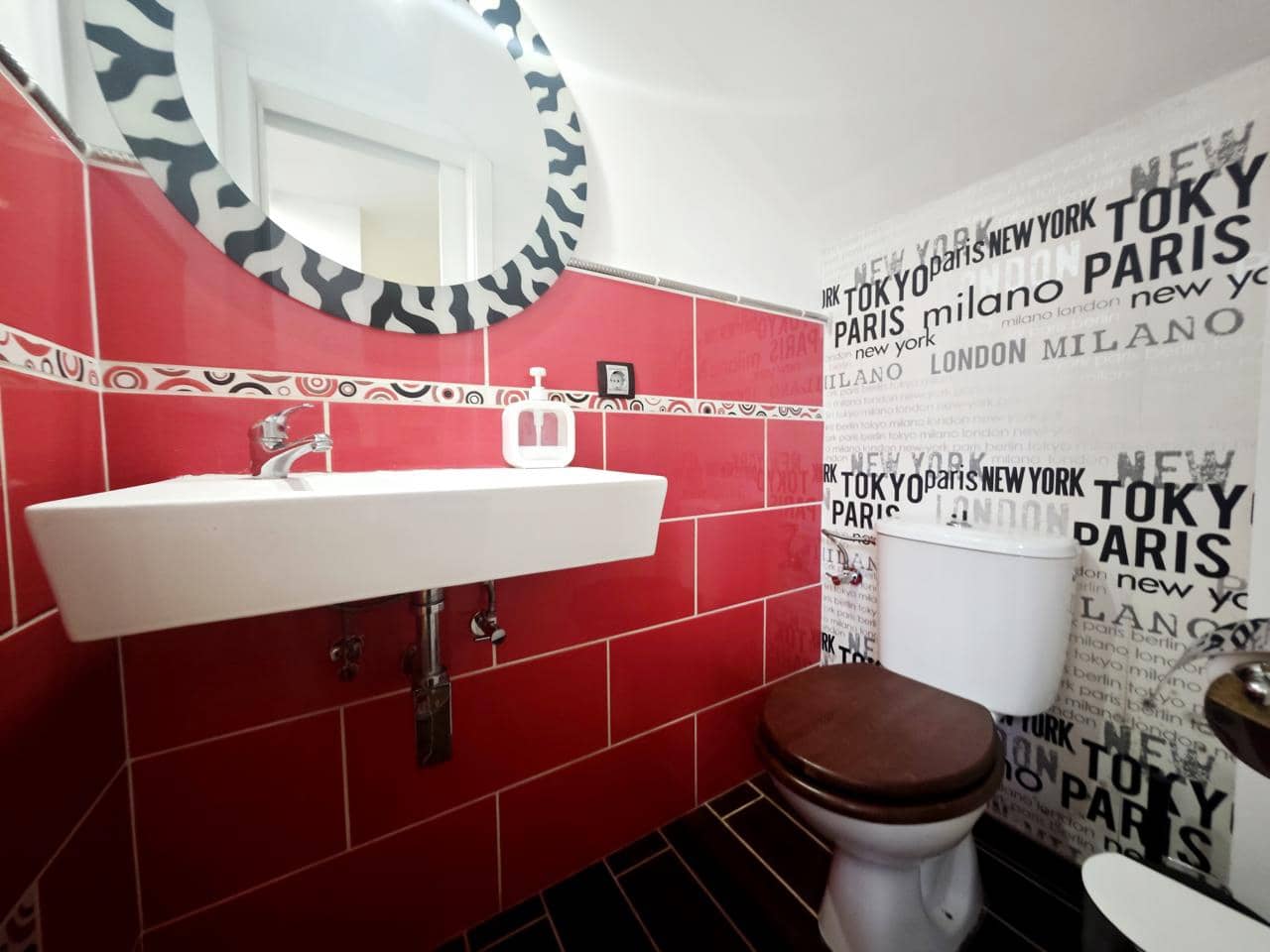 1 quarto Apartamento para arrendar em Sonneland com piscina - 1 300 € (Ref: 8981813)